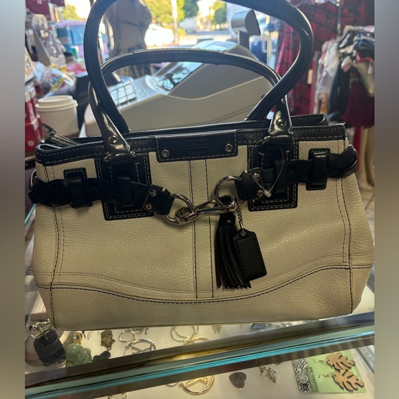 Coach - Picture 2 of 5